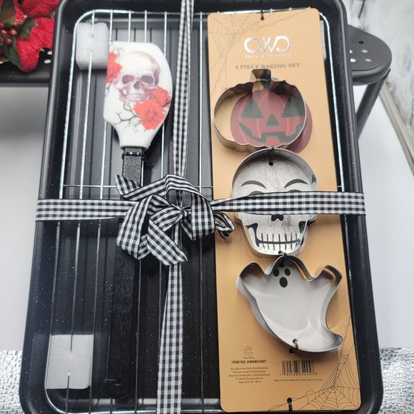 Baking Set 6 Pc Tray Cooling Rack Spatula Cookie Cutters Skull Pumpkin Ghost - Picture 2 of 4